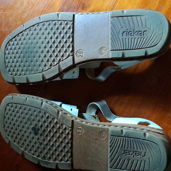 Last Chance! Will Be Pulling Soon!Rieker white leather shoes - Picture 4 of 5